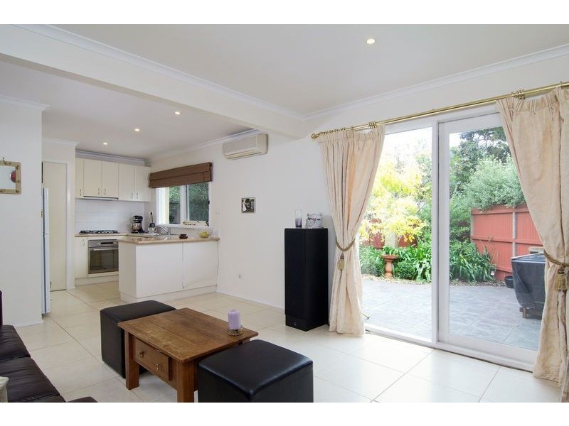 1/2 Radley Street, Mornington VIC 3931