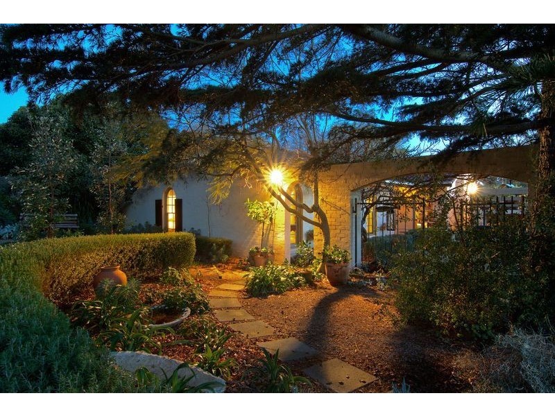 4 Rutland Avenue, Mount Eliza VIC 3930