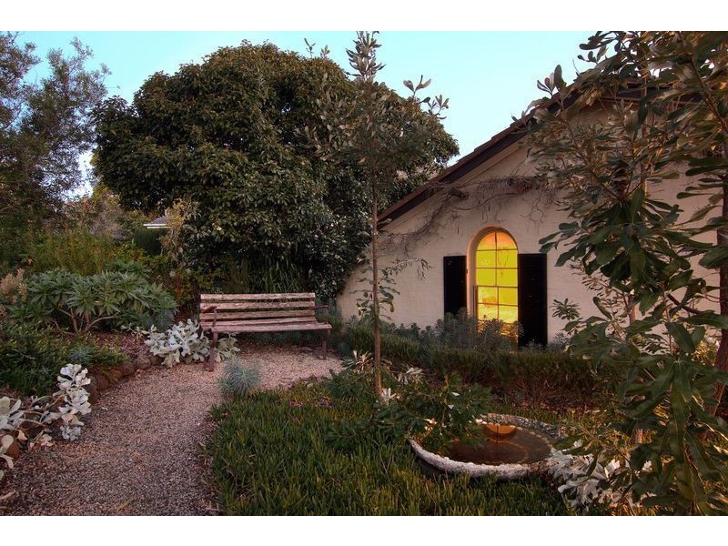 4 Rutland Avenue, Mount Eliza VIC 3930