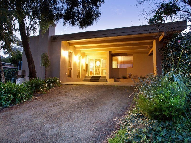 31 Quinns Parade, Mount Eliza VIC 3930