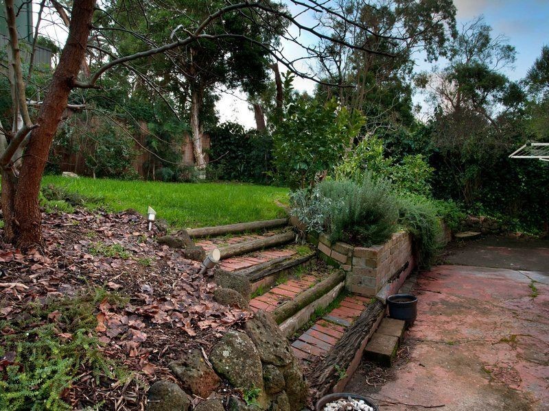 31 Quinns Parade, Mount Eliza VIC 3930