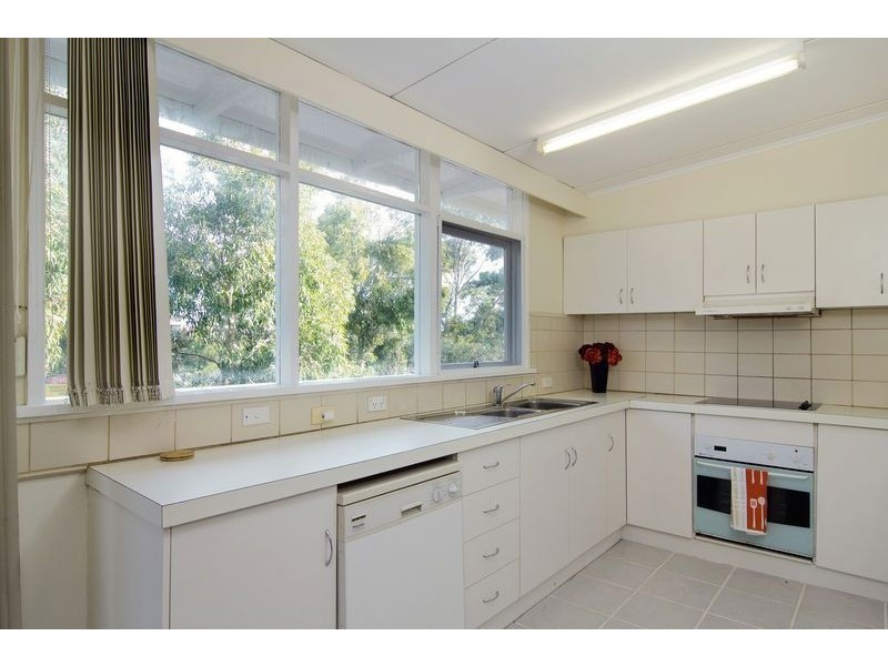 5 Rendlesham Avenue, Mount Eliza VIC 3930