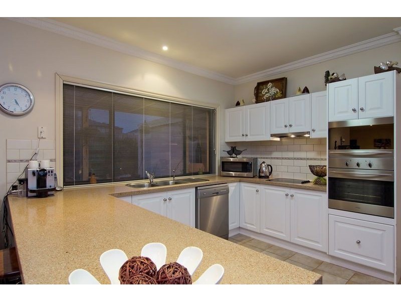 27 Coney Hurst Crescent, Mornington VIC 3931