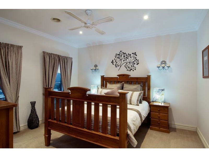 27 Coney Hurst Crescent, Mornington VIC 3931
