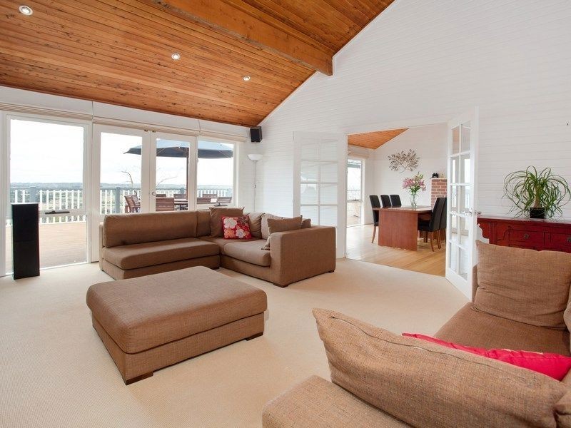 37 Two Bays Rd, Mount Eliza VIC 3930