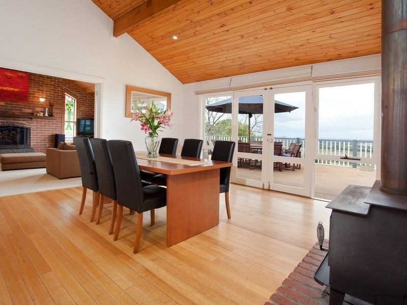 37 Two Bays Rd, Mount Eliza VIC 3930