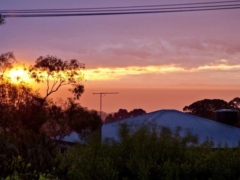 141 Wooralla Dve, Mount Eliza VIC 3930