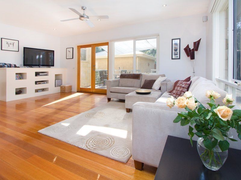 38 Eumeralla Grove, Mount Eliza VIC 3930