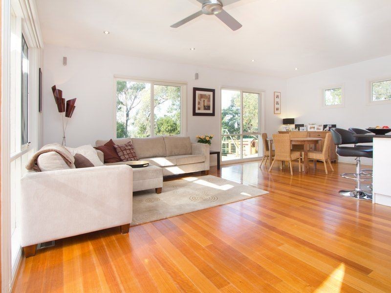 38 Eumeralla Grove, Mount Eliza VIC 3930