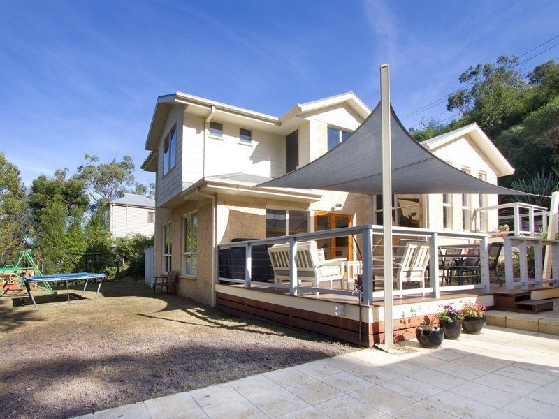 38 Eumeralla Grove, Mount Eliza VIC 3930