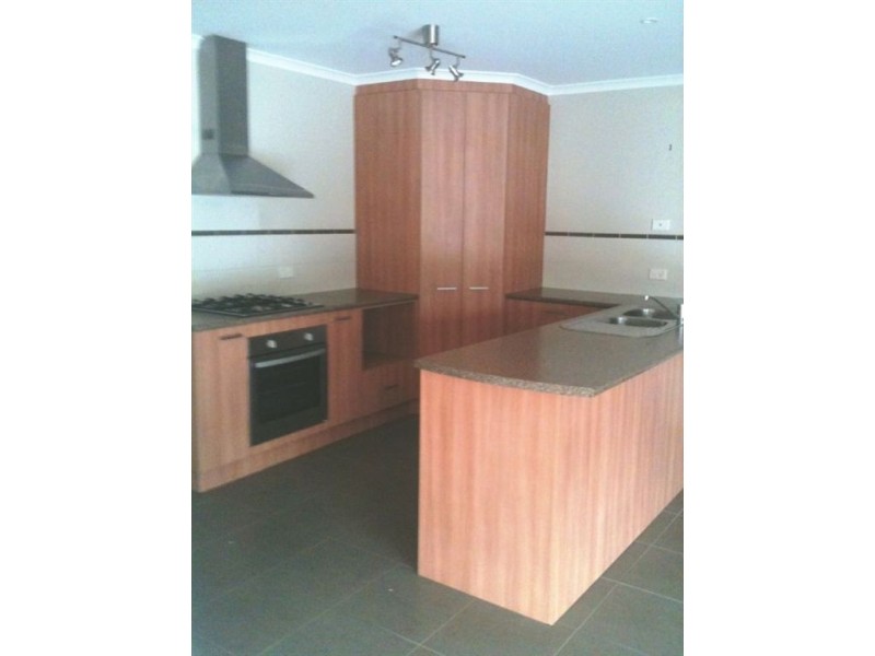 16 Kingsford Smith Court, Sandhurst, Sandhurst VIC 3977