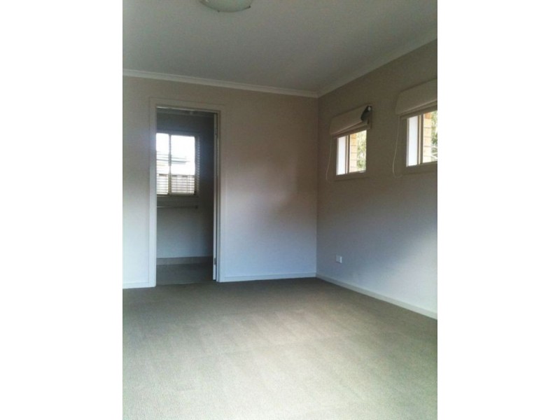 16 Kingsford Smith Court, Sandhurst, Sandhurst VIC 3977