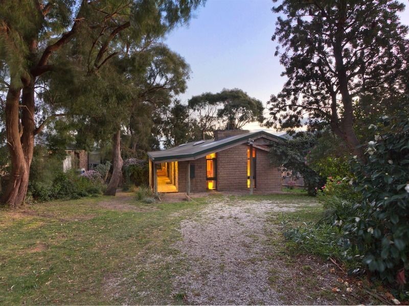 14 St Kilda Street, Mount Eliza VIC 3930