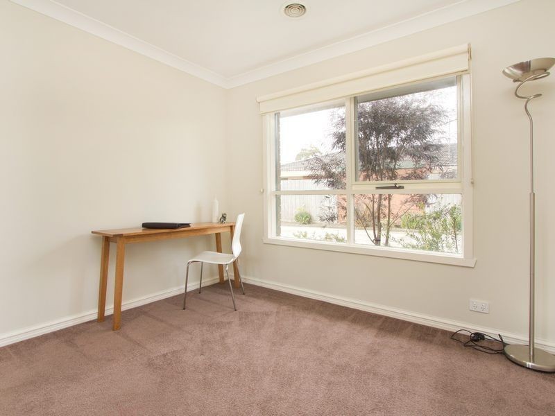 2/11 Coonara Avenue, Mount Eliza VIC 3930