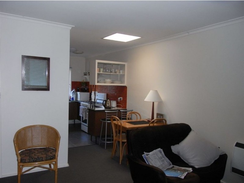 2/6 Coonara Avenue, Mount Eliza VIC 3930