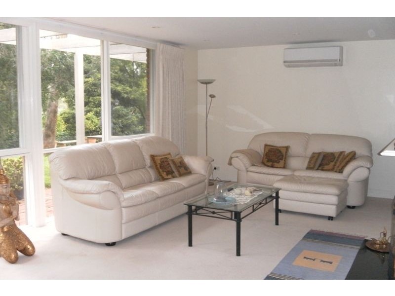 27 Banool Crescent, Mount Eliza VIC 3930