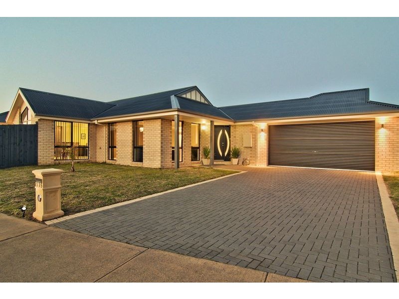 115 St Mitchell Circuit, Mornington VIC 3931