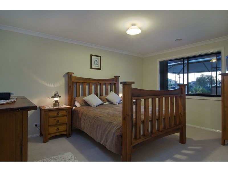 115 St Mitchell Circuit, Mornington VIC 3931