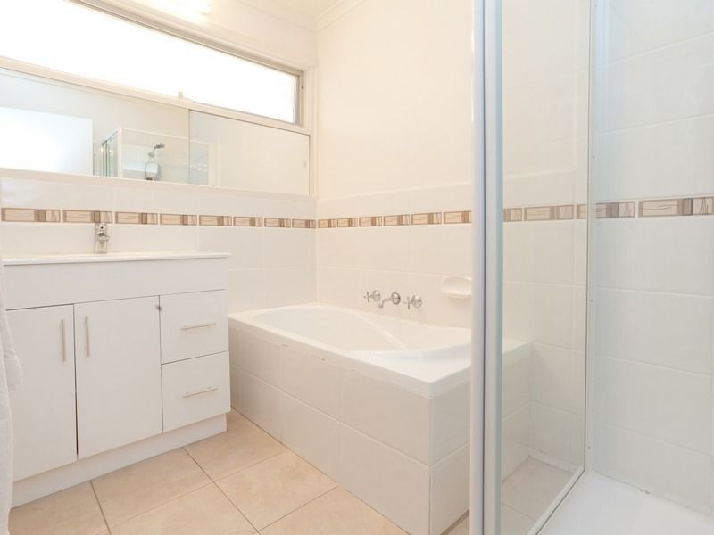 1/165 Mt Eliza Way, Mount Eliza VIC 3930