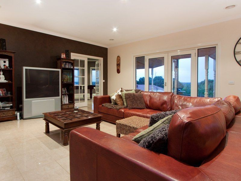 198 Moorooduc Highway, Mount Eliza VIC 3930