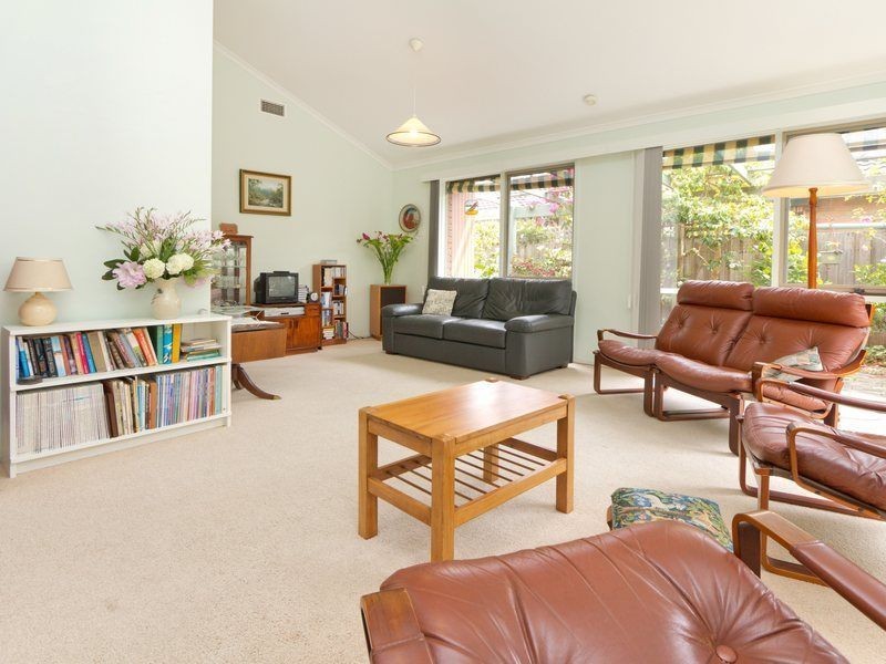 10 Stewart Street, Mount Eliza VIC 3930