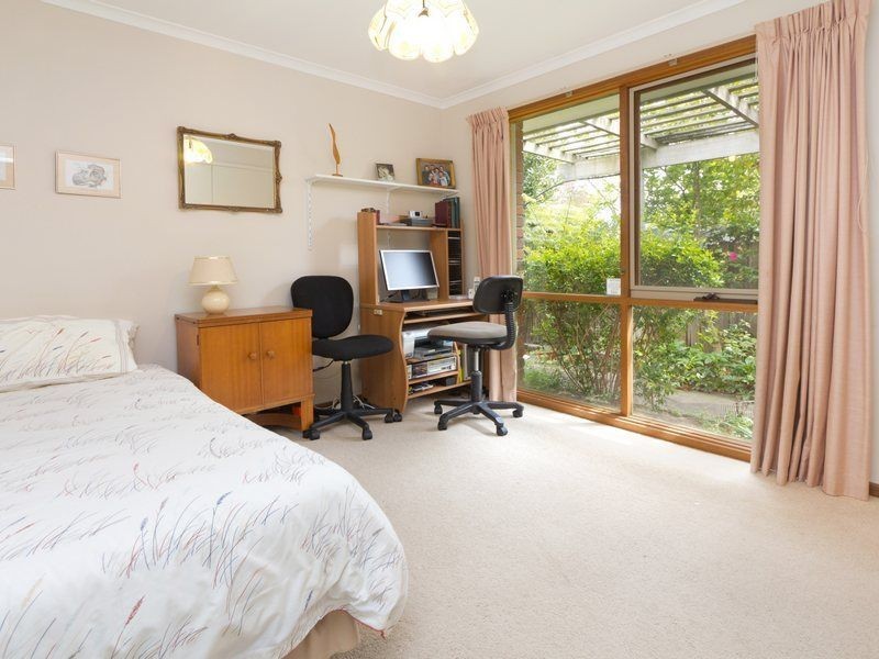 10 Stewart Street, Mount Eliza VIC 3930