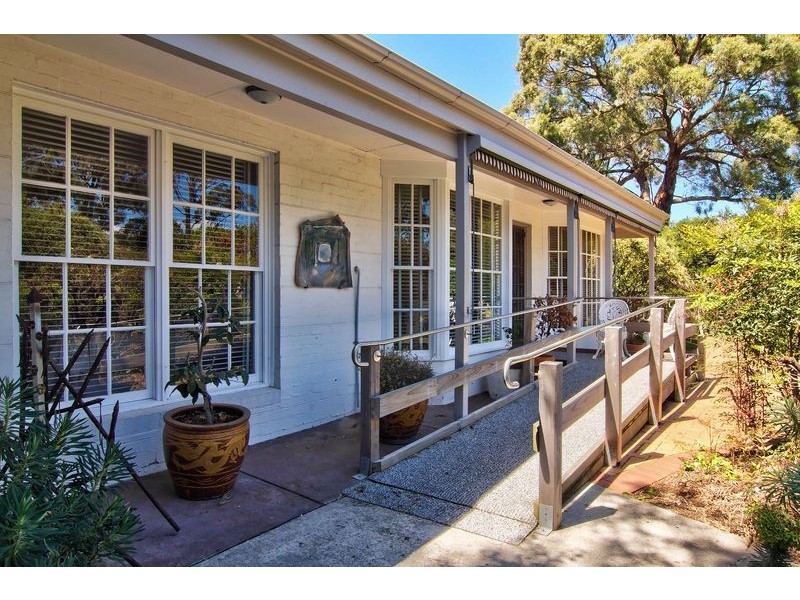 1/143 Mt Eliza Way, Mount Eliza VIC 3930