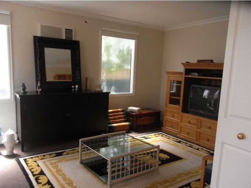 2/12 Winton Avenue, Frankston South VIC 3199