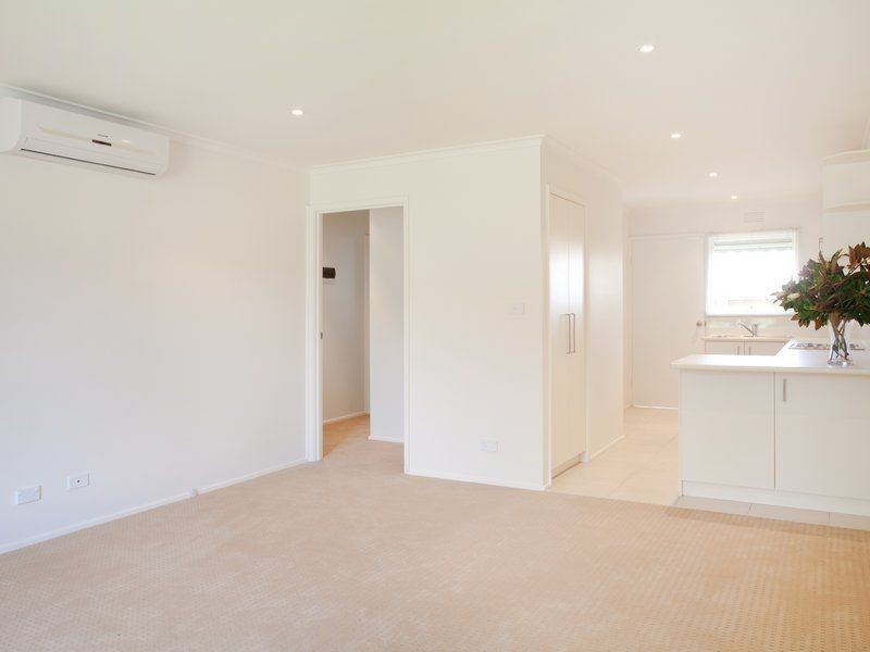 2/121 Mt Eliza Way, Mount Eliza VIC 3930