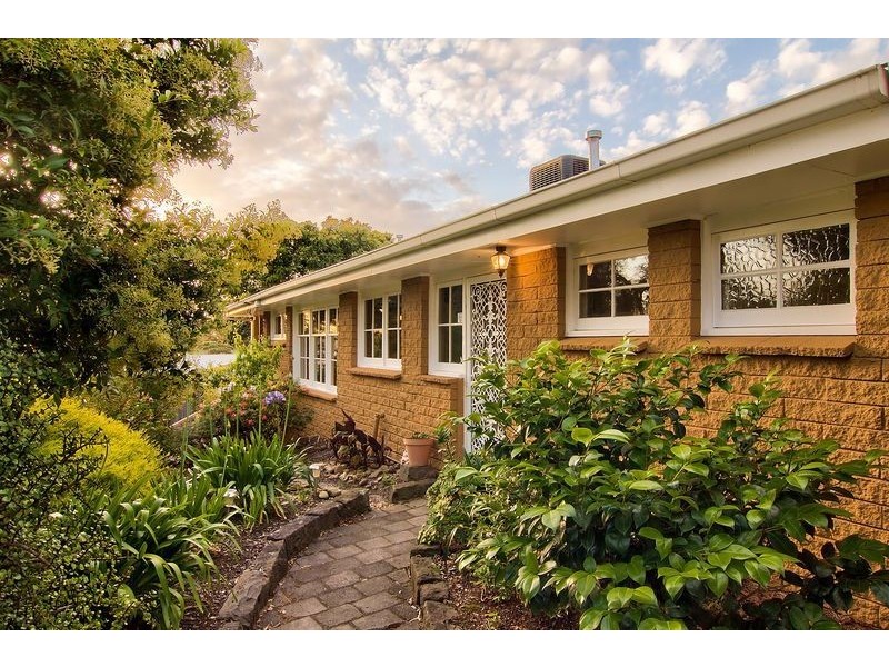 1 Mohilla Street, Mount Eliza VIC 3930