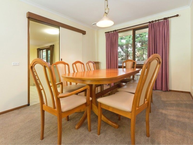 16 Mountain View Road, Mount Eliza VIC 3930