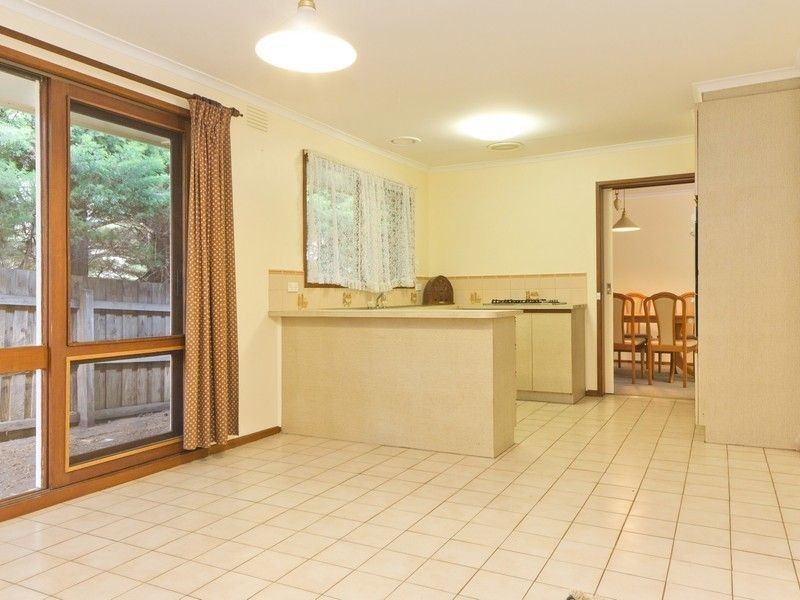 16 Mountain View Road, Mount Eliza VIC 3930