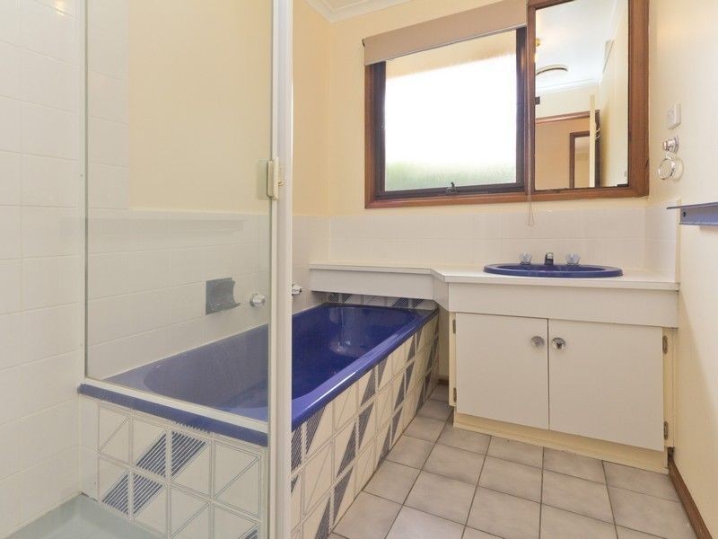 16 Mountain View Road, Mount Eliza VIC 3930