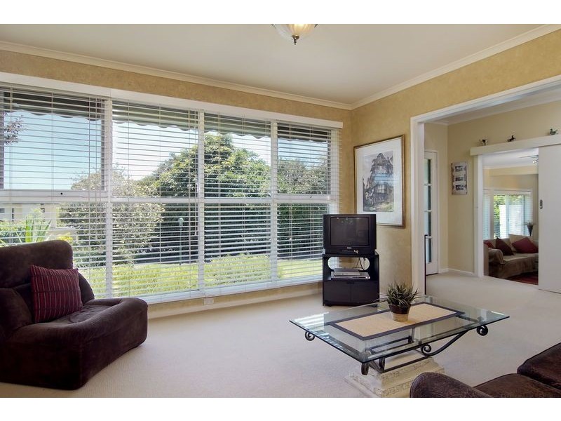 77 Wimborne Avenue, Mount Eliza VIC 3930