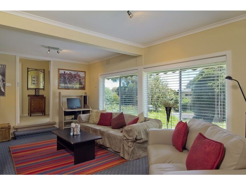 77 Wimborne Avenue, Mount Eliza VIC 3930