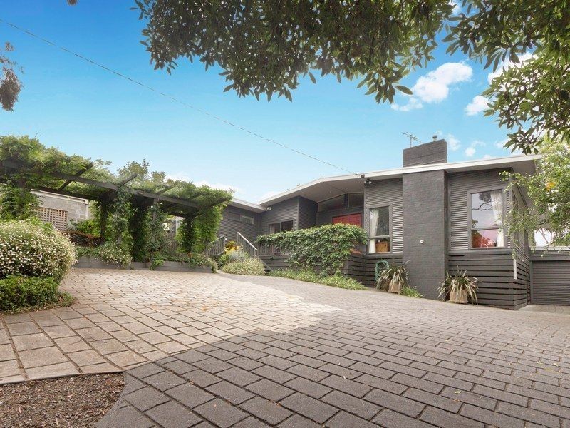 35 Fleetwood Crescent, Frankston South VIC 3199