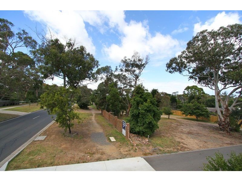 114 Wooralla Drive, Mount Eliza VIC 3930