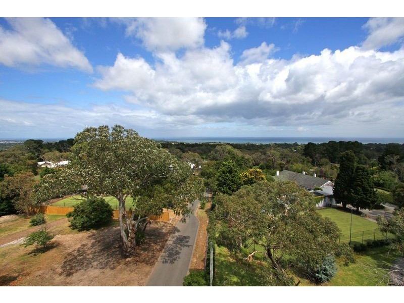 114 Wooralla Drive, Mount Eliza VIC 3930