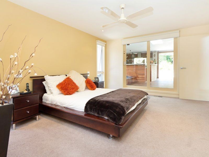4 Bundara Crescent, Mount Eliza VIC 3930