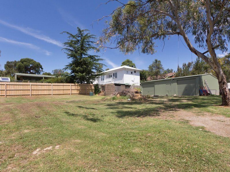 4 Bundara Crescent, Mount Eliza VIC 3930