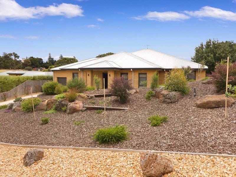 6 McAuliffe Close, Mount Eliza VIC 3930