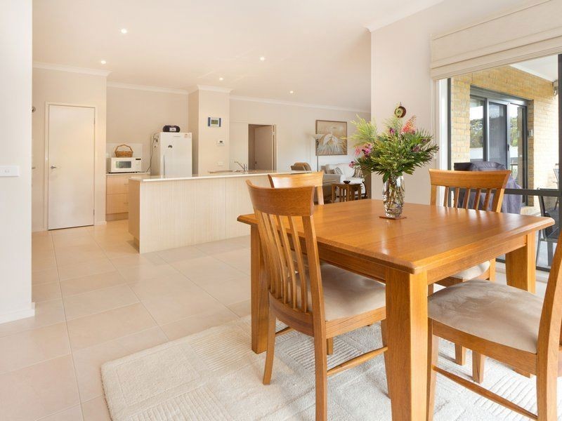 6 McAuliffe Close, Mount Eliza VIC 3930