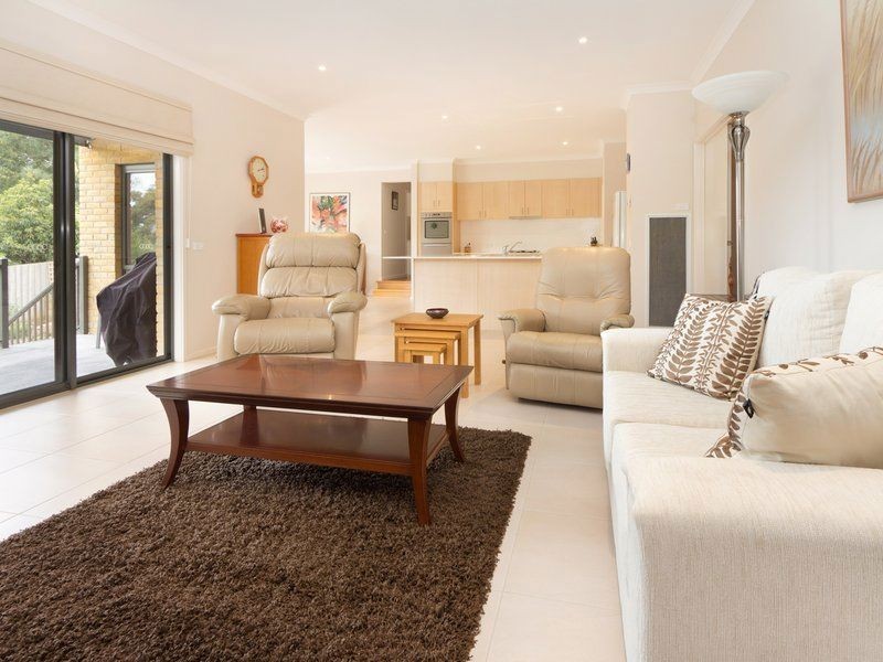 6 McAuliffe Close, Mount Eliza VIC 3930