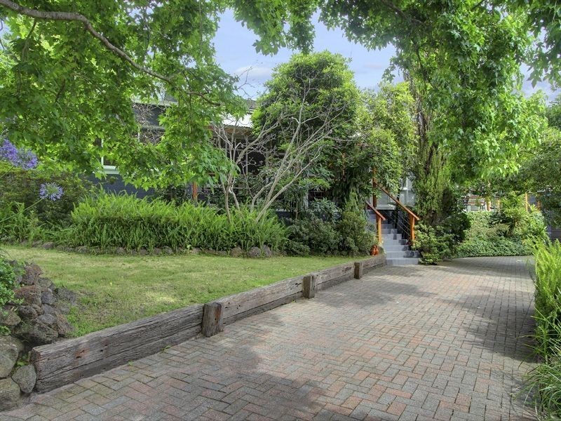 17 Ti-Tree Lane, Mount Eliza VIC 3930