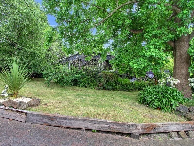 17 Ti-Tree Lane, Mount Eliza VIC 3930