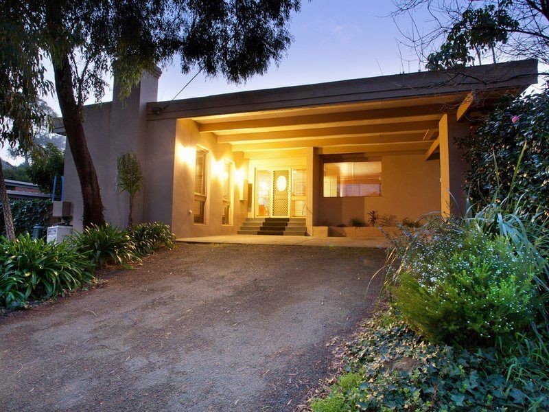 31 Quinns Parade, Mount Eliza VIC 3930