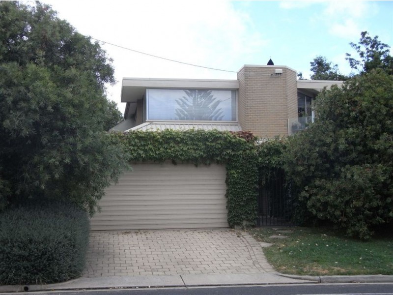 8 Canadian Bay Road, Mount Eliza VIC 3930