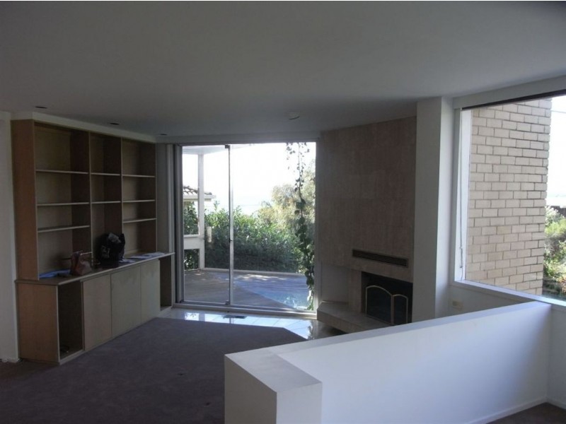 8 Canadian Bay Road, Mount Eliza VIC 3930