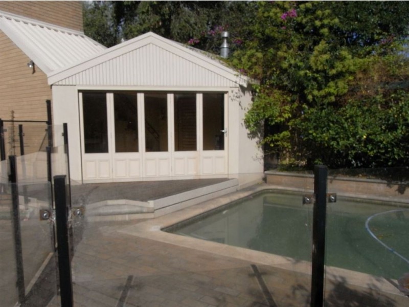 8 Canadian Bay Road, Mount Eliza VIC 3930