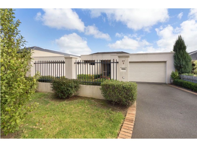 2/27 Dalsten Grove, Mount Eliza VIC 3930